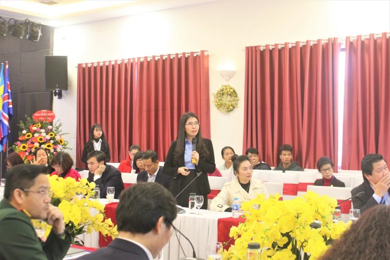 TS. Dương Thị Thu thuyết trình tại hội thảo Quốc gia “Quản trị thông minh trong môi trường phức hợp toàn cầu: Lý luận và thực tiễn” 