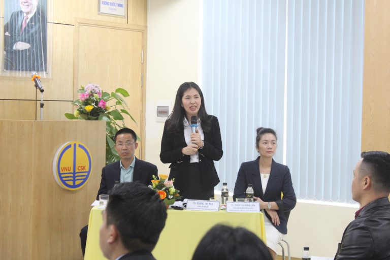 TS. Dương Thu trình bày chuyên đề “Xây dựng chiến lược bằng mô hình, công cụ quản lý của Malik”