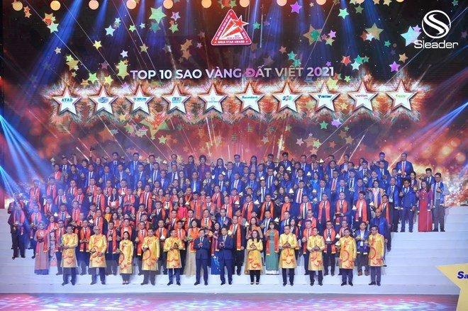 Hội Doanh nhân trẻ Việt Nam cũng vinh danh trao giải cho các thương hiệu Sao Vàng đất Việt