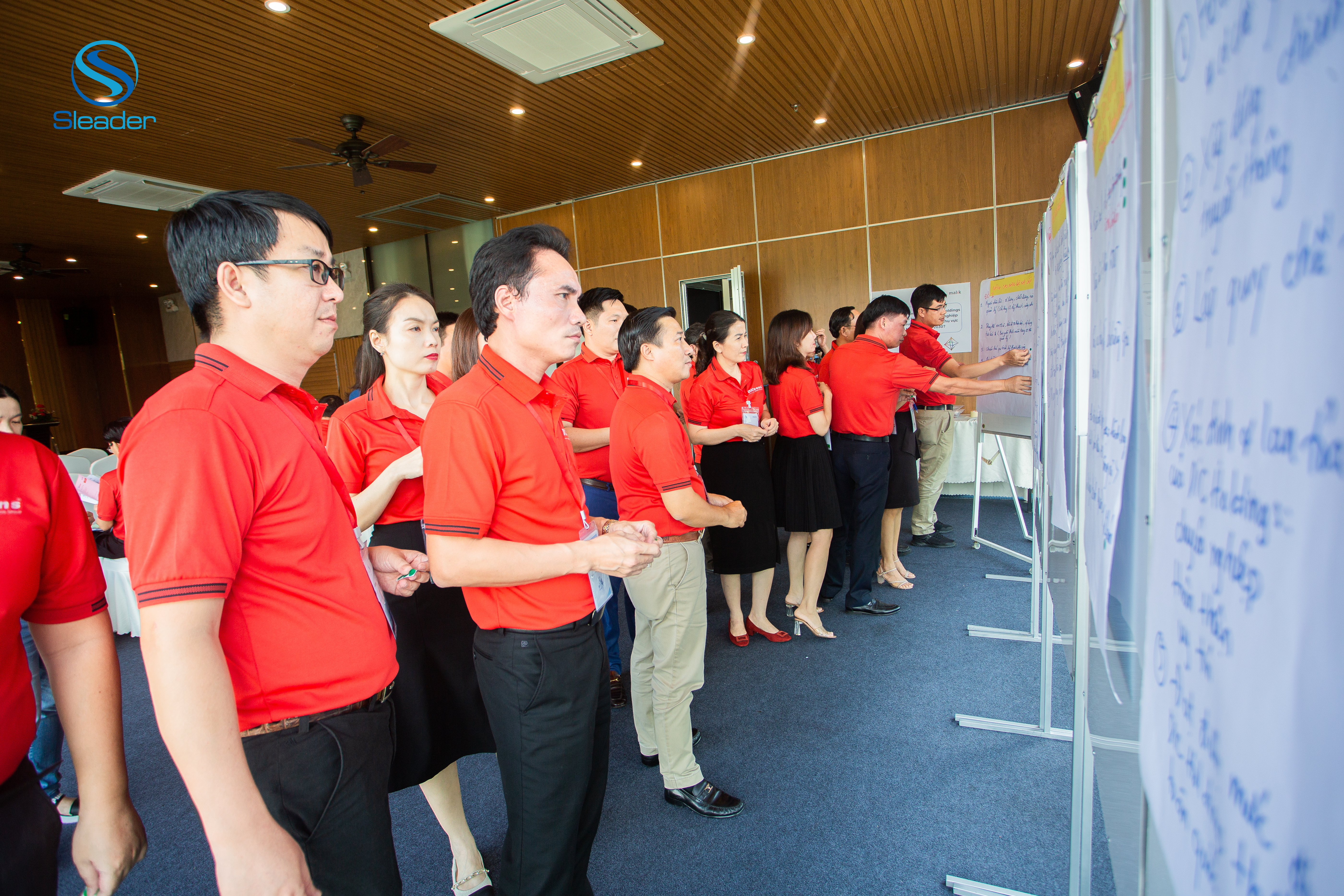 DIC Holdings members enthusiastically participate in activities 