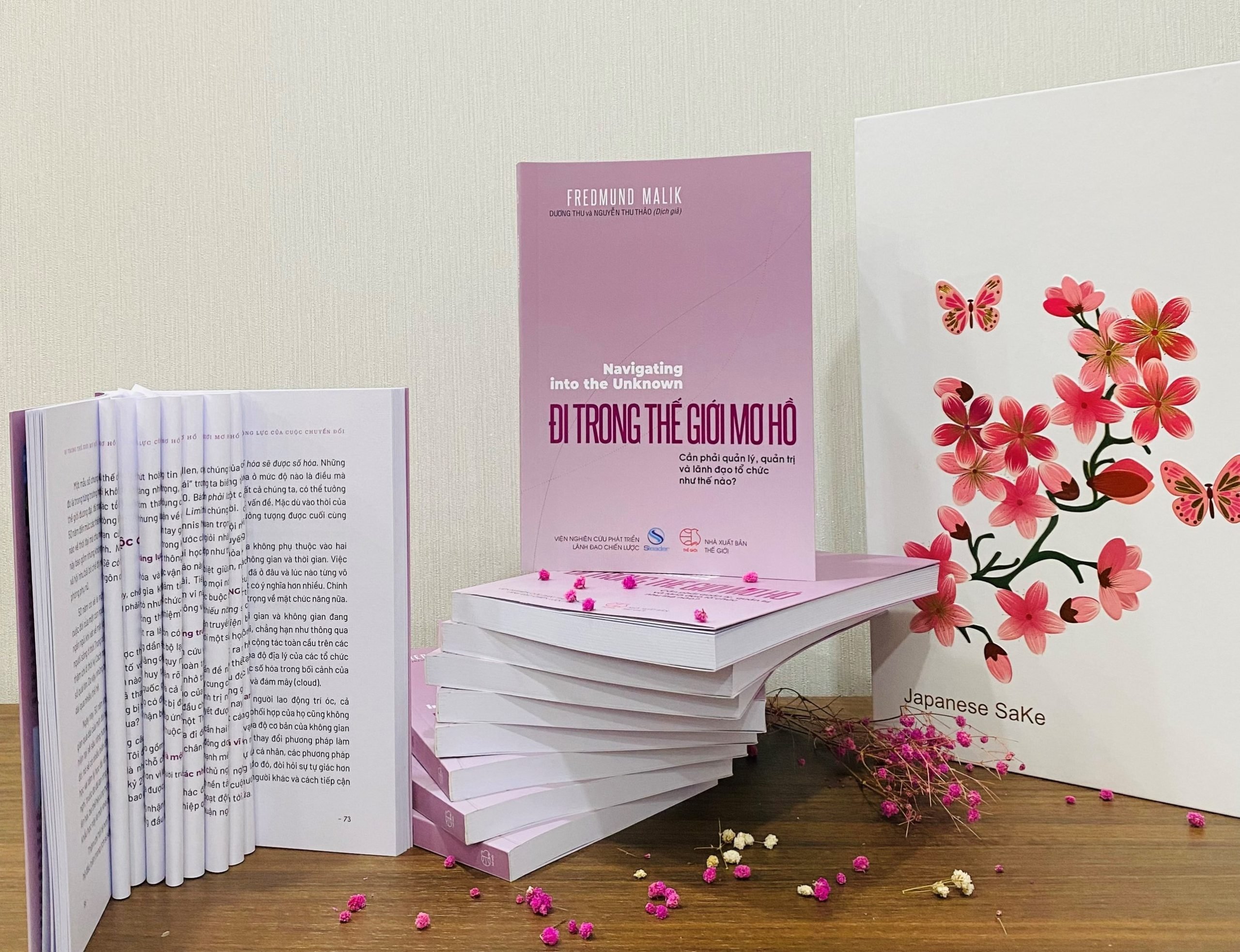 Cuốn sách “Đi trong thế giới mơ hồ” của GS. Fredmund Malik, dịch giả Dương Thu, Nguyễn Thu Thảo