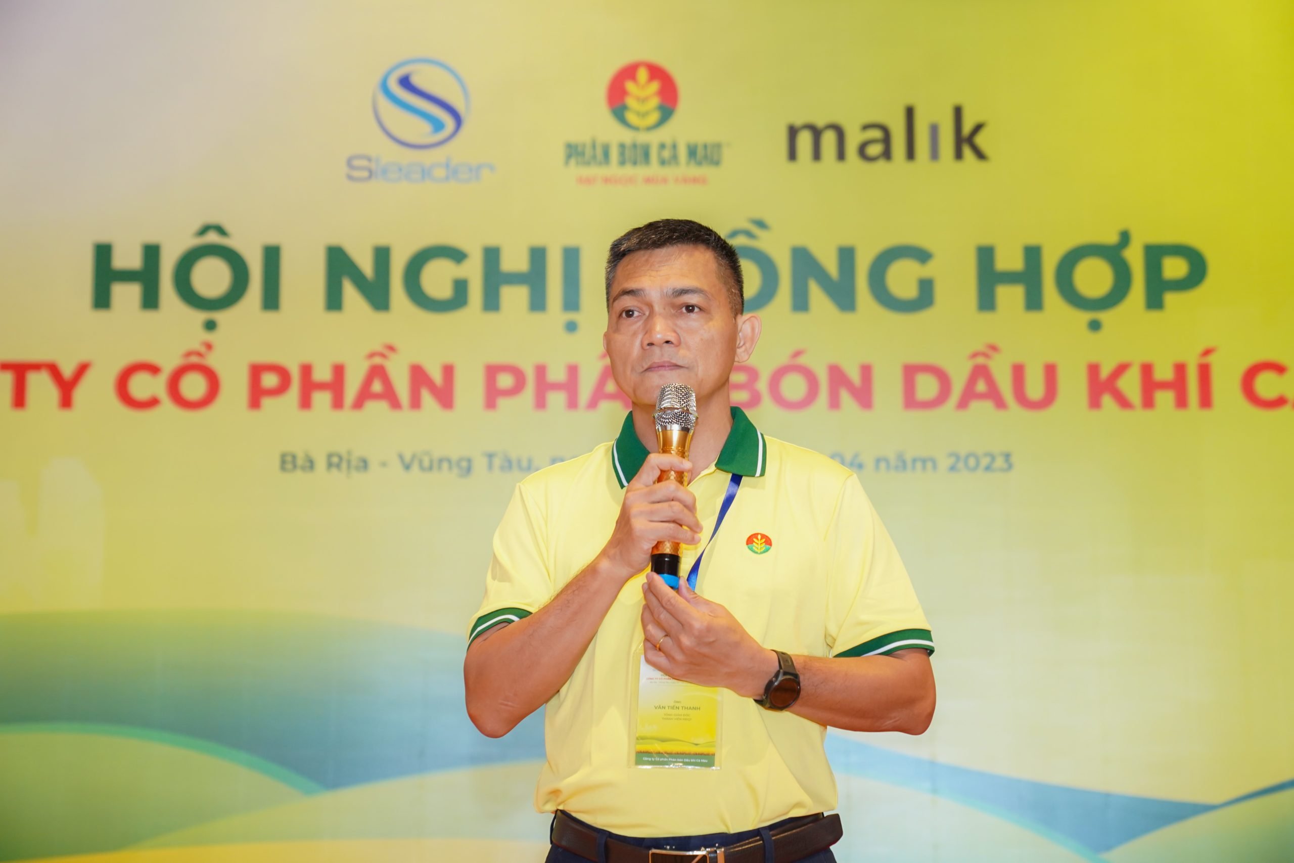 Ông Văn Tiến Thanh – Tổng Giám đốc Công ty Cổ phần Phân bón Dầu khí Cà Mau (PVCFC) phát biểu tổng kết Hội nghị Đồng hợp